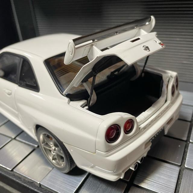 未展示品オートアート1/18 スカイライン GT-R R34 V-SPEC II < ホビー  未展示品オートアート1/18 スカイライン GT-R R34 V-SPEC II < ホビーの