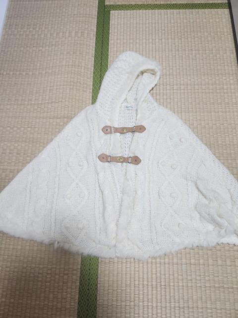 美品 ホワイト ニット ポンチョ サイズ→M < 女性ファッション  美品 ホワイト ニット ポンチョ サイズ→M  < 女性ファッションの
