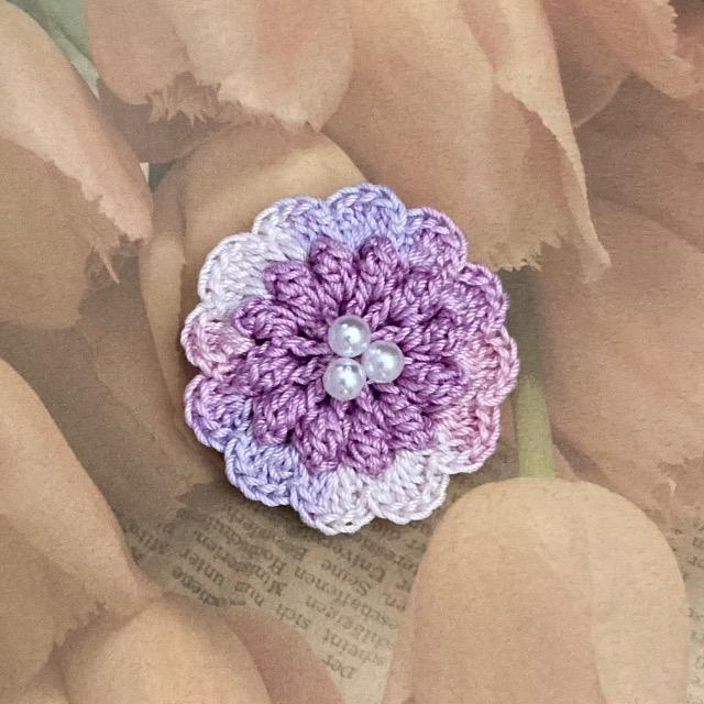 ハンドメイド♪レース編み かぎ針編み お花モチーフのブローチ < 女性ファッション  ハンドメイド♪レース編み かぎ針編み お花モチーフのブローチ  < 女性ファッションの