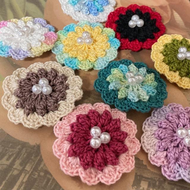 ハンドメイド♪レース編み かぎ針編み お花モチーフのブローチ < 女性ファッション  ハンドメイド♪レース編み かぎ針編み お花モチーフのブローチ < 女性ファッションの