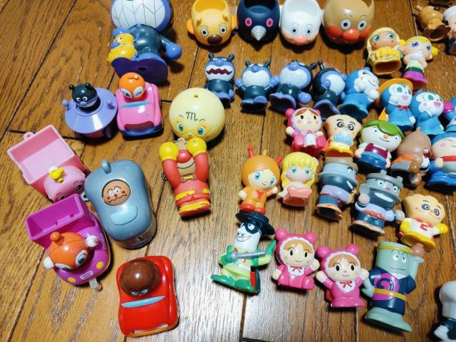 アンパンマン 指人形 フィギュア ミニカー おもちゃ 約100個 まとめ売り < おもちゃ  アンパンマン 指人形 フィギュア ミニカー おもちゃ 約100個 まとめ売り < おもちゃの