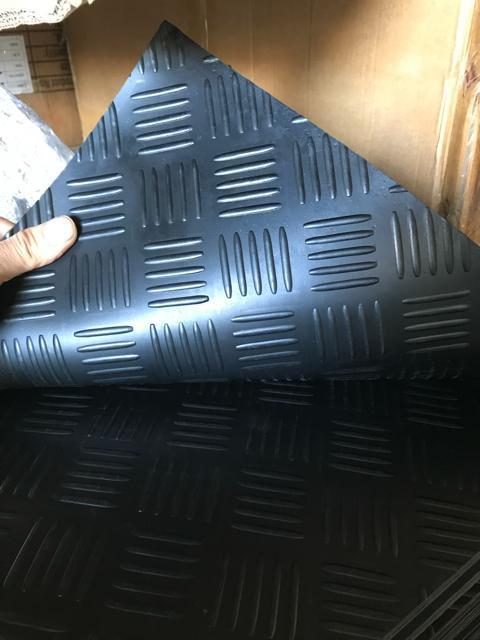 軽トラ 荷台ゴムマット 5mm 201x141cm 軽トラックマット < 自動車/バイク 軽トラ 荷台ゴムマット 5mm 201x141cm 軽トラックマット < 自動車/バイク