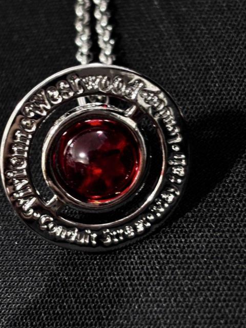 ヴィヴィアン・ウエストウッド レッドオーブネックレス < ブランド  ヴィヴィアン・ウエストウッド レッドオーブネックレス < ブランドの