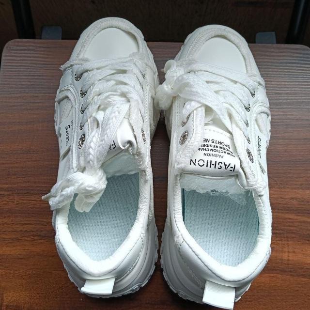 新品 24cm レディース スニーカー ホワイト シューズ 靴 カジュアル < 女性ファッション 新品 24cm レディース スニーカー ホワイト シューズ 靴 カジュアル < 女性ファッションの