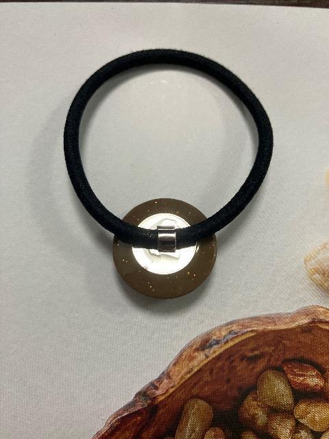 ハンドメイド レジン ヘアゴム2点セット ピンク系とブラウン系 < 女性ファッション ハンドメイド レジン ヘアゴム2点セット ピンク系とブラウン系 < 女性ファッションの