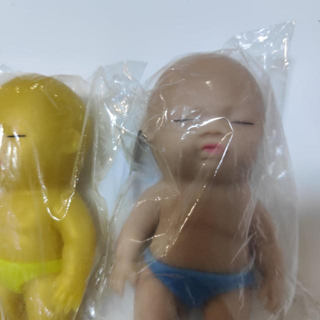 ベイビースクイーズ ゴールドベイビー 赤ちゃん 2体 < おもちゃ  ベイビースクイーズ ゴールドベイビー 赤ちゃん 2体 < おもちゃの