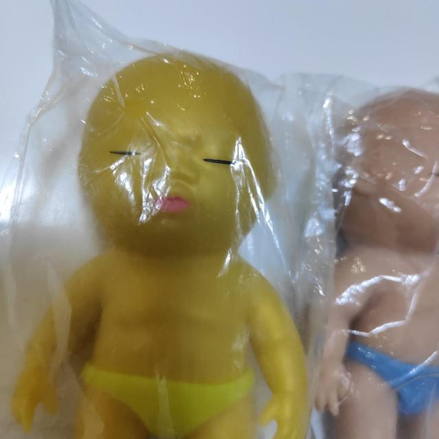 ベイビースクイーズ ゴールドベイビー 赤ちゃん 2体 < おもちゃ  ベイビースクイーズ ゴールドベイビー 赤ちゃん 2体 < おもちゃの