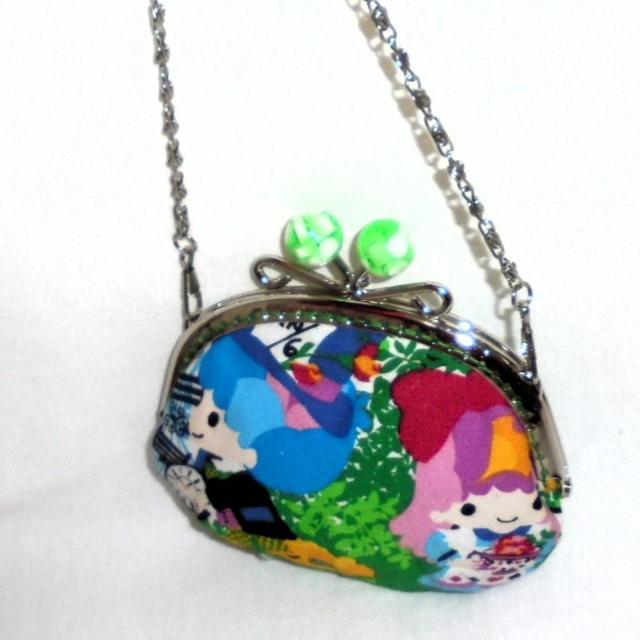 ◆キキララ×ホラグチカヨ【不思議の国のアリス】◆がまぐちポーチ【マチなしオーバル < 女性ファッション  ◆キキララ×ホラグチカヨ【不思議の国のアリス】◆がまぐちポーチ【マチなしオーバル < 女性ファッションの