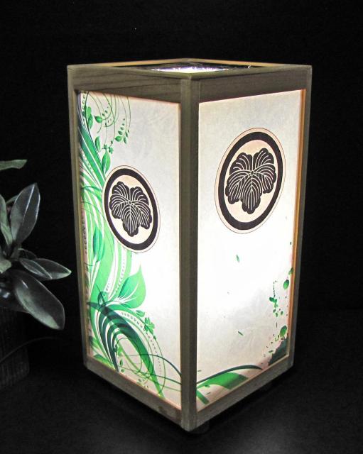 ★家紋の宿り木/森羅万象=「丸に蔦」(家紋変更可)/至福の明り/LED昼白色・ラミネート加工・檜枠造・軽量/ < 家電/AV  ★家紋の宿り木/森羅万象=「丸に蔦」(家紋変更可)/至福の明り/LED昼白色・ラミネート加工・檜枠造・軽量/  < 家電/AVの