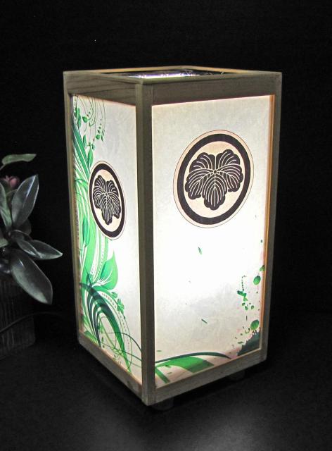 ★家紋の宿り木/森羅万象=「丸に蔦」(家紋変更可)/至福の明り/LED昼白色・ラミネート加工・檜枠造・軽量/ < 家電/AV  ★家紋の宿り木/森羅万象=「丸に蔦」(家紋変更可)/至福の明り/LED昼白色・ラミネート加工・檜枠造・軽量/ < 家電/AVの