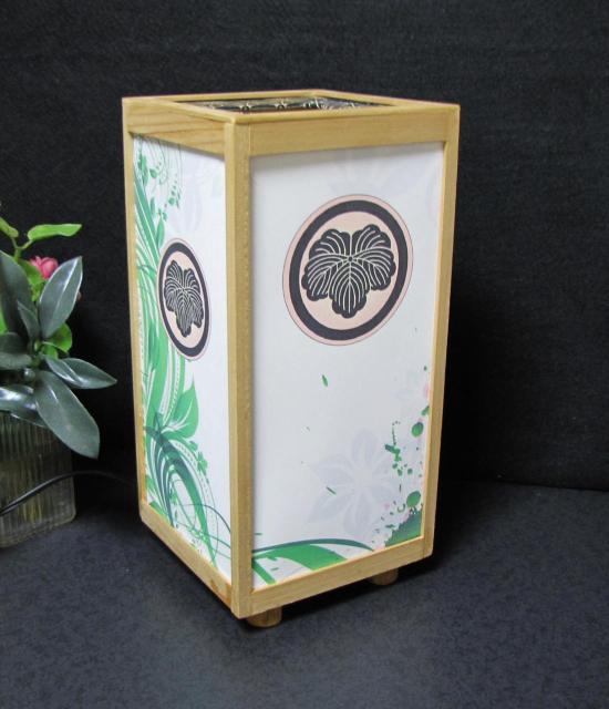 ★家紋の宿り木/森羅万象=「丸に蔦」(家紋変更可)/至福の明り/LED昼白色・ラミネート加工・檜枠造・軽量/ < 家電/AV  ★家紋の宿り木/森羅万象=「丸に蔦」(家紋変更可)/至福の明り/LED昼白色・ラミネート加工・檜枠造・軽量/ < 家電/AVの