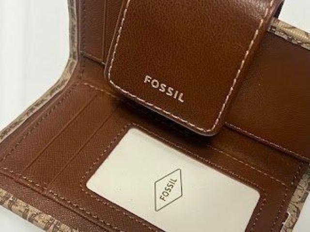 Fossil tHbV J[hP[X }fB\ vg }`t@NV uE  uh 