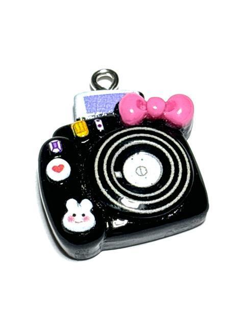 819 ラブリーなカメラ 黒色1個 樹脂パーツ アクセサリーチャーム チェキ うさぎ柄 < ペット/手芸/園芸 819 ラブリーなカメラ 黒色1個 樹脂パーツ アクセサリーチャーム チェキ うさぎ柄 < ペット/手芸/園芸の