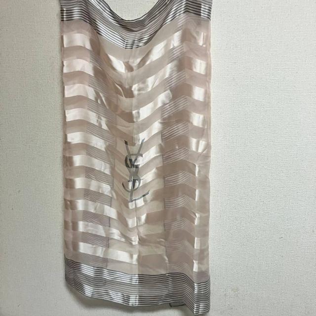 Yves Saint Laurent �C���T�����[���� �X�J�[�t �s���N�n �� �����t�@�b�V������ 