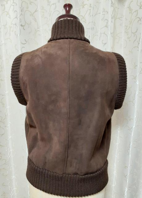 ヴィンテージイタリア(Sun―Vavila)のラム毛皮のリバーシブル仕様のベスト < 女性ファッション ヴィンテージイタリア(Sun―Vavila)のラム毛皮のリバーシブル仕様のベスト < 女性ファッションの