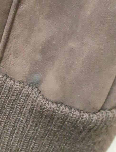 ヴィンテージイタリア(Sun―Vavila)のラム毛皮のリバーシブル仕様のベスト < 女性ファッション ヴィンテージイタリア(Sun―Vavila)のラム毛皮のリバーシブル仕様のベスト < 女性ファッションの