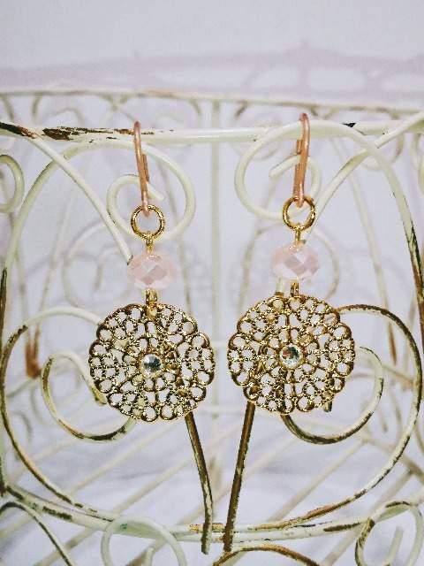 お花透かしクリスタルストーンモルガナイトスワロ樹脂ピアス☆ < 女性アクセサリー/時計  お花透かしクリスタルストーンモルガナイトスワロ樹脂ピアス☆  < 女性アクセサリー/時計の