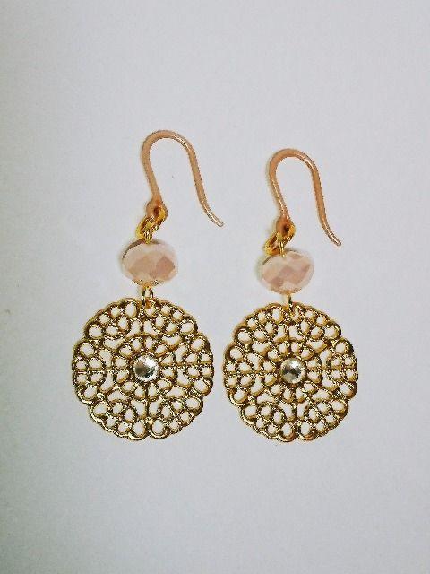 お花透かしクリスタルストーンモルガナイトスワロ樹脂ピアス☆ < 女性アクセサリー/時計  お花透かしクリスタルストーンモルガナイトスワロ樹脂ピアス☆ < 女性アクセサリー/時計の