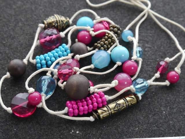 新品アンティーク調オリエンタルエスニックレトロ紐ネックレス < 女性アクセサリー/時計  新品アンティーク調オリエンタルエスニックレトロ紐ネックレス < 女性アクセサリー/時計の