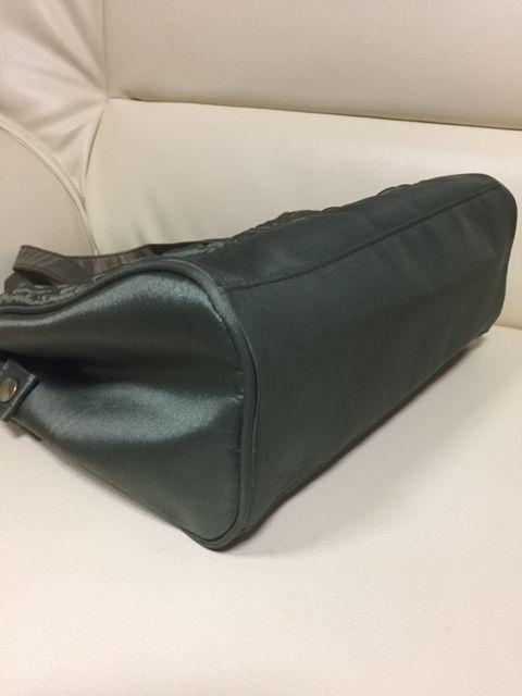 403.新品☆グリーン系玉虫色バッグ☆難有り < 女性ファッション  403.新品☆グリーン系玉虫色バッグ☆難有り < 女性ファッションの