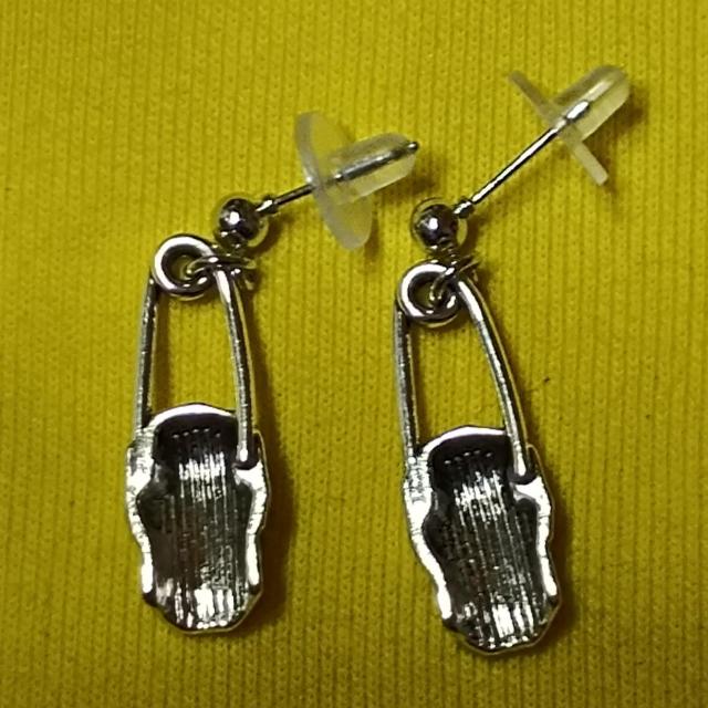 新品★スカルスタッドピアス/シルバー < 男性アクセサリー/時計  新品★スカルスタッドピアス/シルバー < 男性アクセサリー/時計の