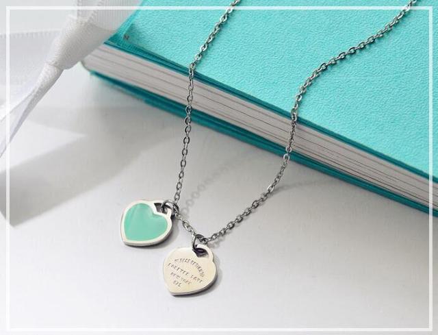 送料無料※高級感 彫刻 ハート 可愛い ネックレス お守り 贈り物 男女兼用 ホワイトゴールド プレゼント S925 新品 < 女性アクセサリー/時計 送料無料※高級感 彫刻 ハート 可愛い ネックレス お守り 贈り物 男女兼用 ホワイトゴールド プレゼント S925 新品 < 女性アクセサリー/時計の