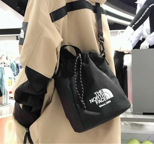 ViTHE NORTH FACE(m[XtFCX)SВV_[obO