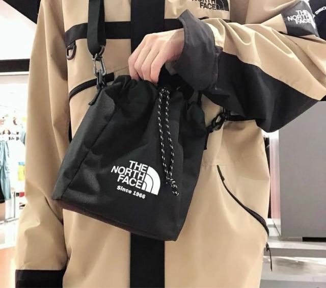 ViTHE NORTH FACE(m[XtFCX)SВV_[obO