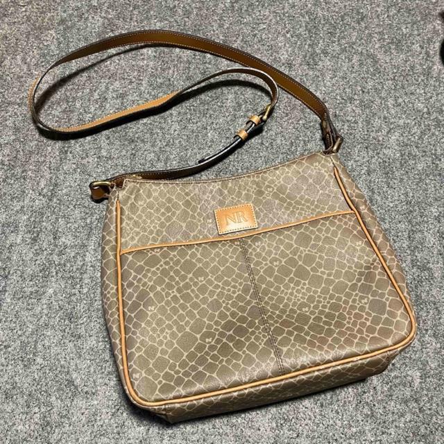 【NINA RICCI / ニナリッチ】 ジラフ柄 / ショルダーバッグ < ブランド 【NINA RICCI / ニナリッチ】 ジラフ柄 / ショルダーバッグ < ブランドの
