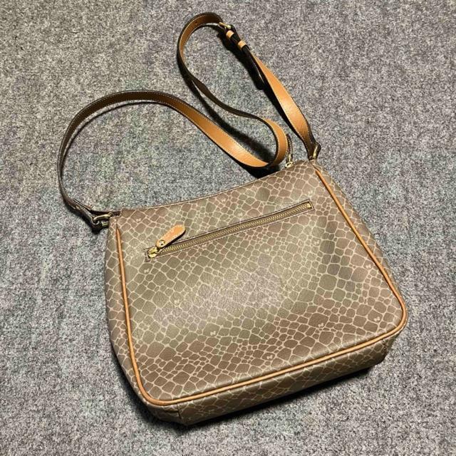 【NINA RICCI / ニナリッチ】 ジラフ柄 / ショルダーバッグ < ブランド 【NINA RICCI / ニナリッチ】 ジラフ柄 / ショルダーバッグ < ブランドの