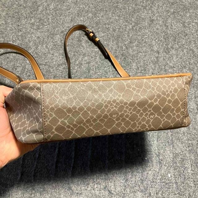 【NINA RICCI / ニナリッチ】 ジラフ柄 / ショルダーバッグ < ブランド 【NINA RICCI / ニナリッチ】 ジラフ柄 / ショルダーバッグ < ブランドの