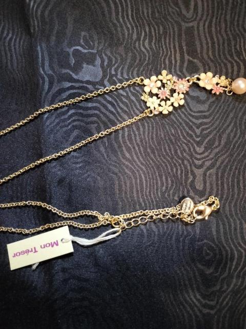 �l�b�N���X  �� �����t�@�b�V������ 