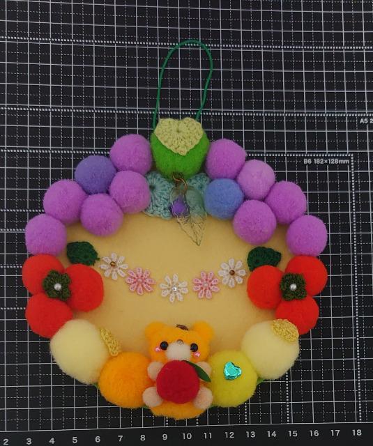 ハンドメイド♪ポンポン季節飾り★実りの秋〜リスさんと秋の味覚〜★ < ペット/手芸/園芸  ハンドメイド♪ポンポン季節飾り★実りの秋〜リスさんと秋の味覚〜★ < ペット/手芸/園芸の