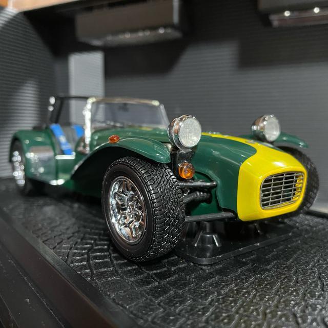 絶版未展示品 京商 1/18 ケータハム スーパーセブン イエローライン < ホビー  絶版未展示品 京商 1/18 ケータハム スーパーセブン イエローライン  < ホビーの