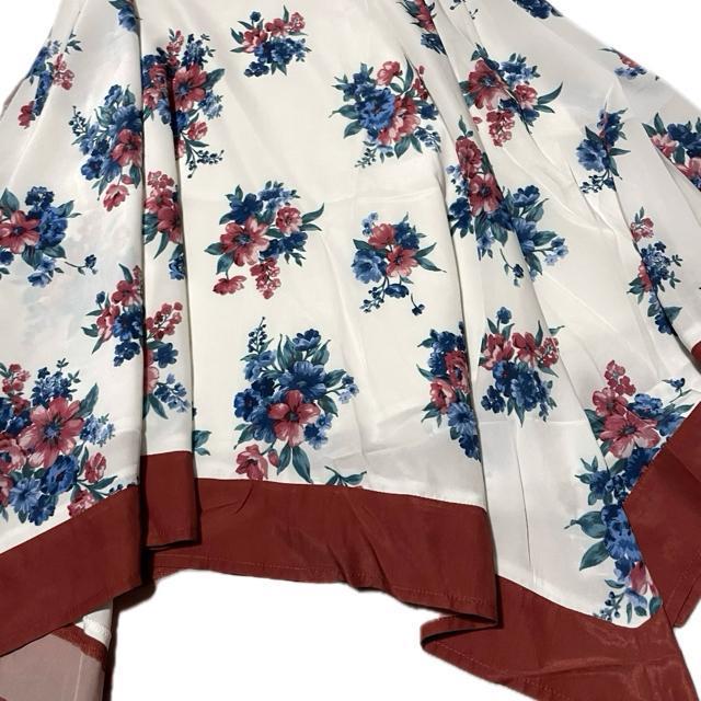 31 Sons de mode フラワー 総柄 フレア 変形 ひざ丈スカート < 女性ファッション 31 Sons de mode フラワー 総柄 フレア 変形 ひざ丈スカート < 女性ファッションの