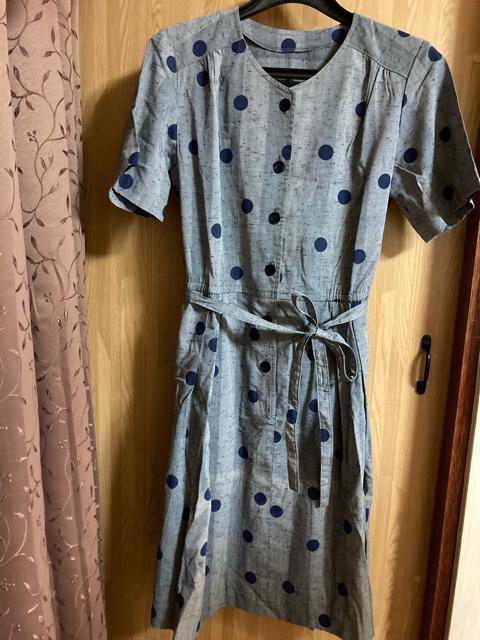 1983.半袖ゆったりワンピース☆グレー×ネイビードット柄☆サイズL☆難あり☆リメイクにも < 女性ファッション  1983.半袖ゆったりワンピース☆グレー×ネイビードット柄☆サイズL☆難あり☆リメイクにも  < 女性ファッションの