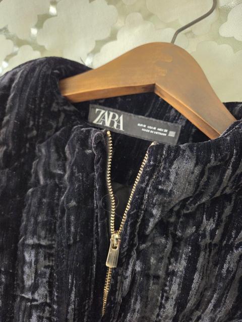 ZARA�A�E�^�[���u���b�N�x���A�̒��ȓ���A�E�^�[ �� �u�����h�� 