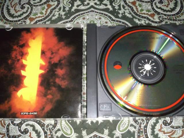DOKKEN/UNDER LOCK AND KEY �h�b�P�� �� CD/DVD/�r�f�I�� 