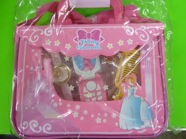 プリティシンデレラ おでかけバック < おもちゃ  プリティシンデレラ おでかけバック  < おもちゃの