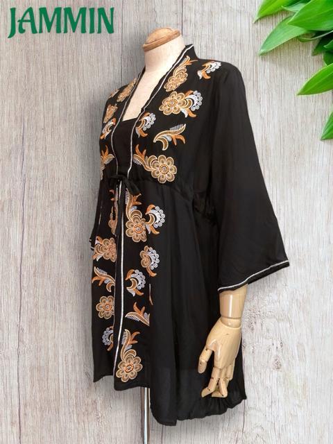 花刺繍入りチュニック 黒 アジアン エスニック ヒッピー < 女性ファッション  花刺繍入りチュニック 黒 アジアン エスニック ヒッピー < 女性ファッションの