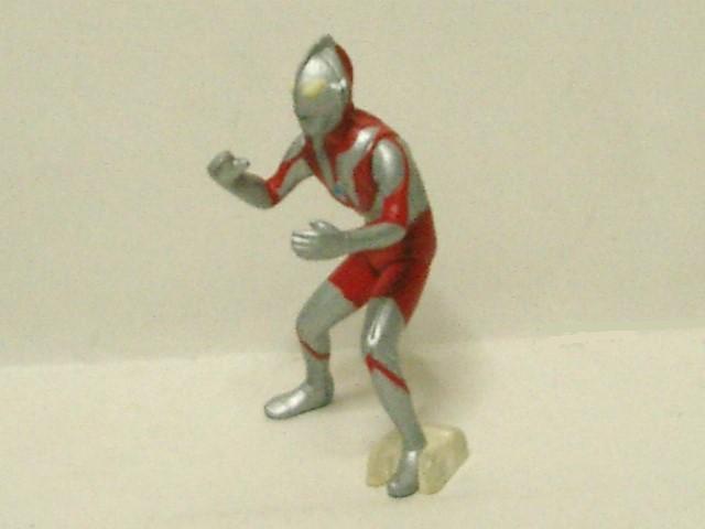 現状品◆ミニ ウルトラマン 3体 < ホビー  現状品◆ミニ ウルトラマン 3体 < ホビーの