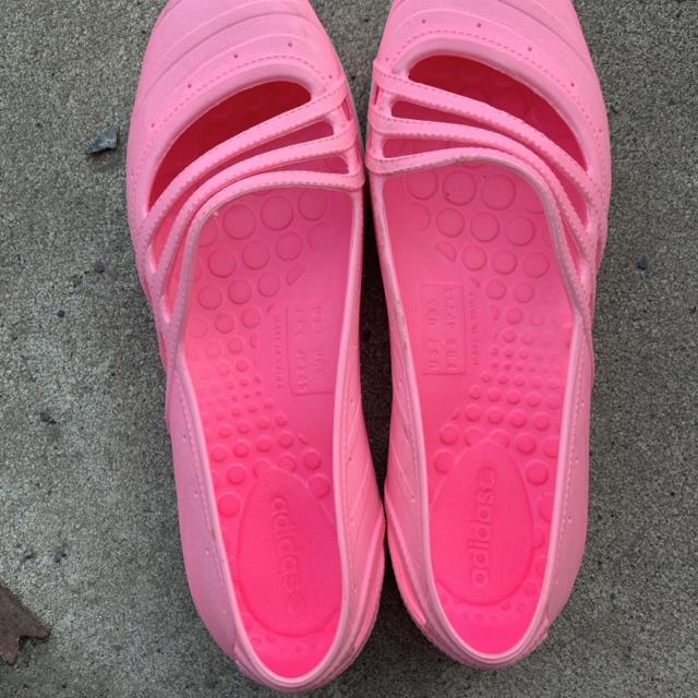 NIKE 24.5   uh 