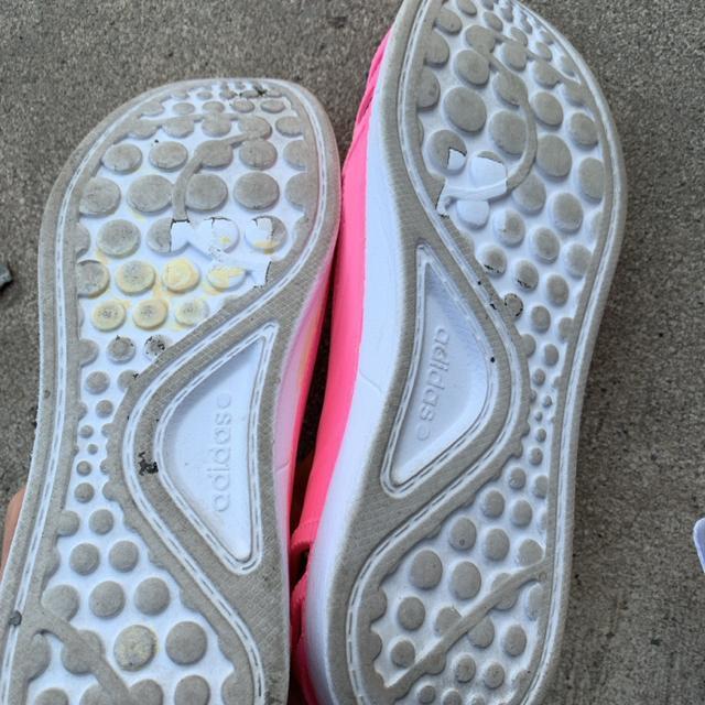 NIKE 24.5  uh 
