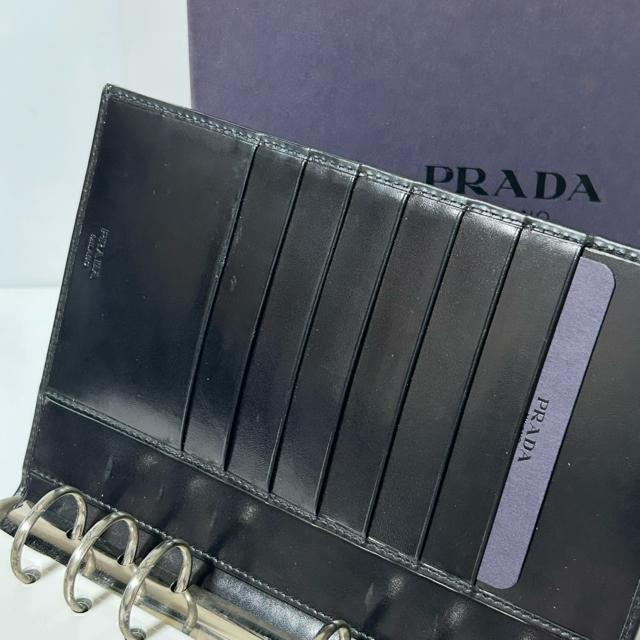 ���i PRADA �v���_ �A�h���X�� �蒠�P�[�X ���U�[ �u���b�N ���K�i �� �u�����h�� 