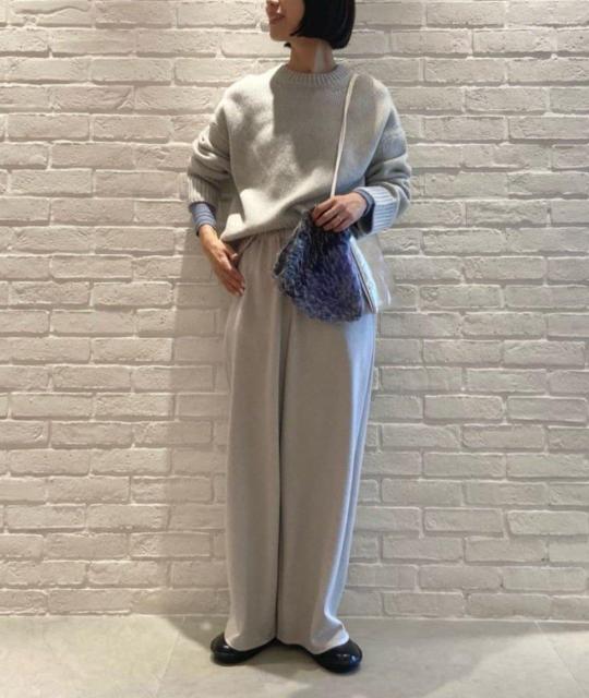 SIMPLICITE'ニット★ライトグレーのラメ入りニット < ブランド SIMPLICITE'ニット★ライトグレーのラメ入りニット < ブランドの