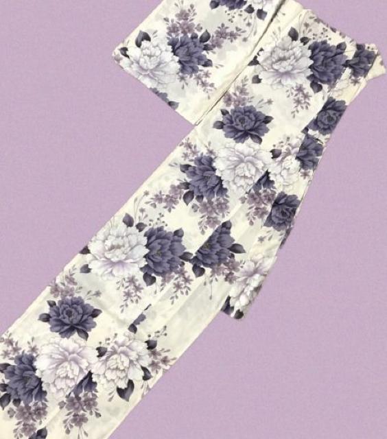 ユカタ浴衣〓白地に暗紫の花〓美品 < 女性ファッション ユカタ浴衣〓白地に暗紫の花〓美品 < 女性ファッションの