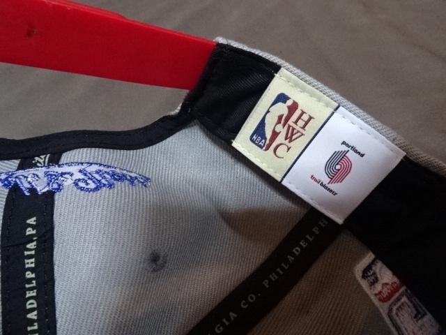 【Mitchell & Ness】【HWC】NBA ブレイザーズ NBA創設35周年記念 キャップ < 男性ファッション  【Mitchell & Ness】【HWC】NBA ブレイザーズ NBA創設35周年記念 キャップ < 男性ファッションの