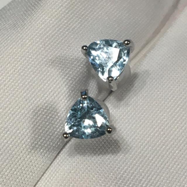 《高品質ピアス》天然石ブルートパーズ ペア(両耳用)S925 < 女性アクセサリー/時計  《高品質ピアス》天然石ブルートパーズ ペア(両耳用)S925  < 女性アクセサリー/時計の