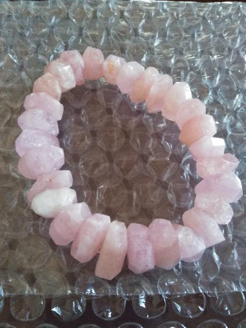 モルガナイトブレスレット < 女性アクセサリー/時計 モルガナイトブレスレット < 女性アクセサリー/時計の