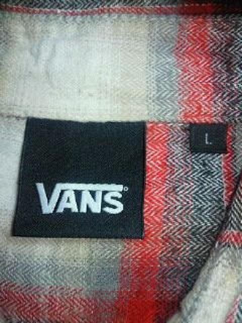 VANS ヴァンズ ネルシャツ シャツ レッド ホワイト ブラック Lサイズ 柔らか ワッペン < ブランド  VANS ヴァンズ ネルシャツ シャツ レッド ホワイト ブラック Lサイズ 柔らか ワッペン < ブランドの